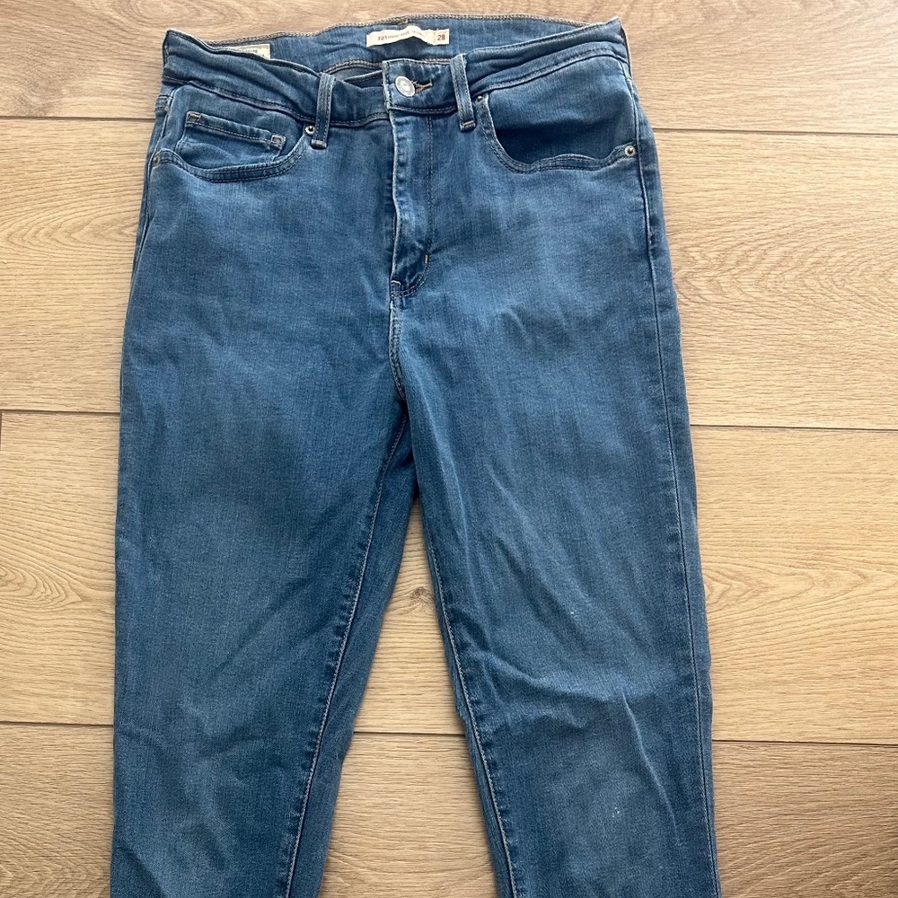 Levi’s Women 721  High Rise Skinny - Picture 2 of 3